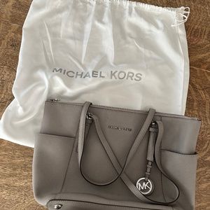 Grey Michael Kors Shoulder Bag